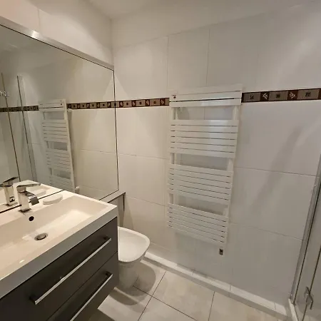 Apartment T2 Standing, Piscine, Clim, Proche Plage, Parking, Animaux Ok - Fr-1-768-47 *